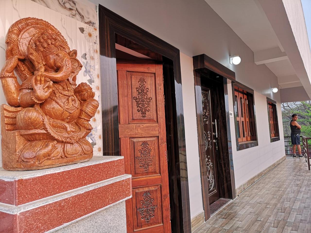 Chairosana Mansion Bhubaneswar Bagian luar foto